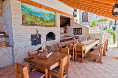 17.LARGE-TERRASE-WITH-FIREPLACE.doc